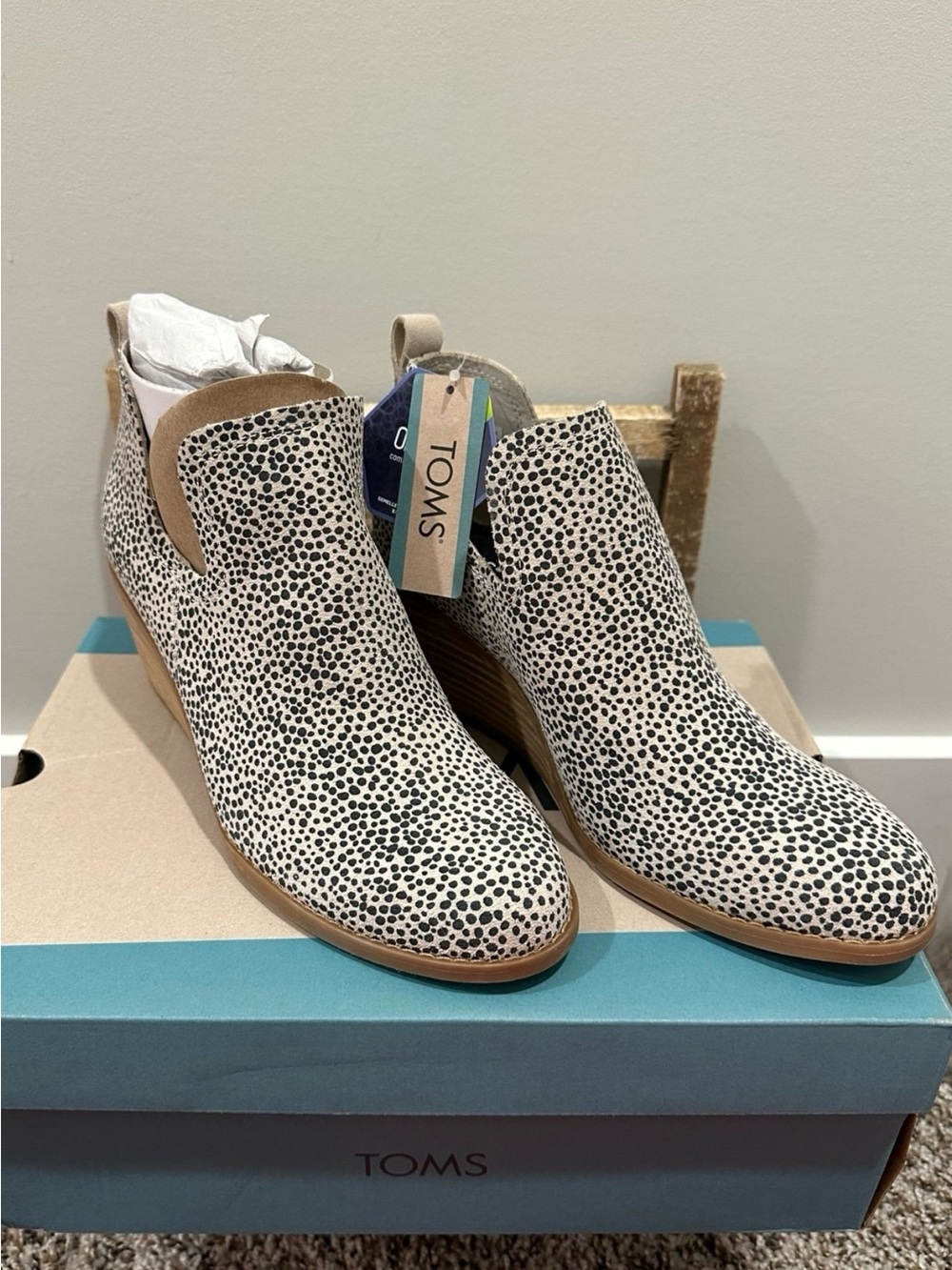 Toms Kallie Macadamia Mini Cheetah Printed Suede Boots Booties Women's Size 8.5